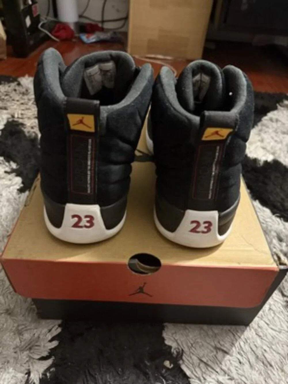 Air Jordan 12 Reverse Taxi 2019 130690-017 Sz 11